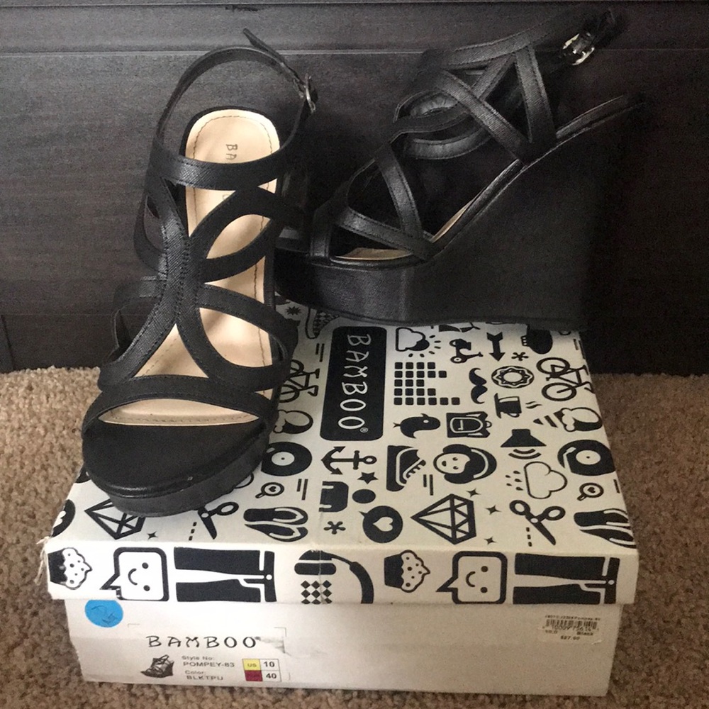 Black Wedges